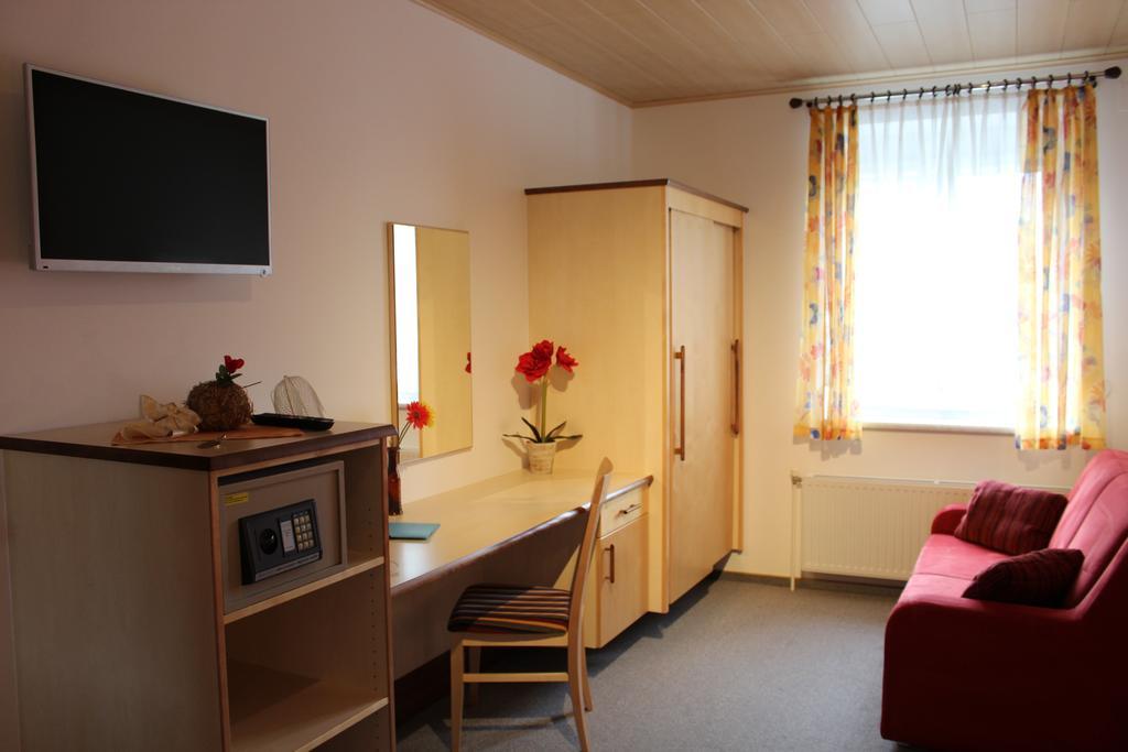 Gaestehaus Karassowitsch Rust Room photo